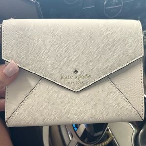 Super cute crossbody purse. NEW without tags. Perfect for the upcoming summer ♥️